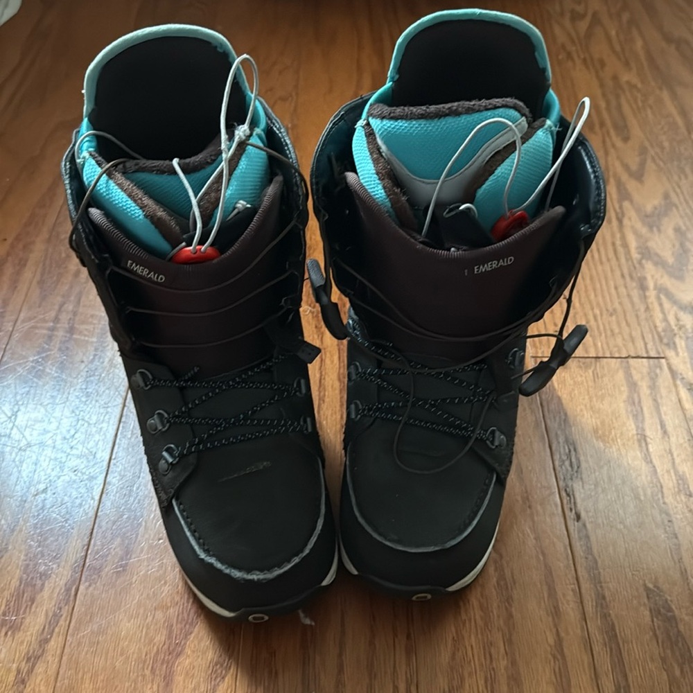 Burton Emerald Restricted Snowboard Boots brown and teal